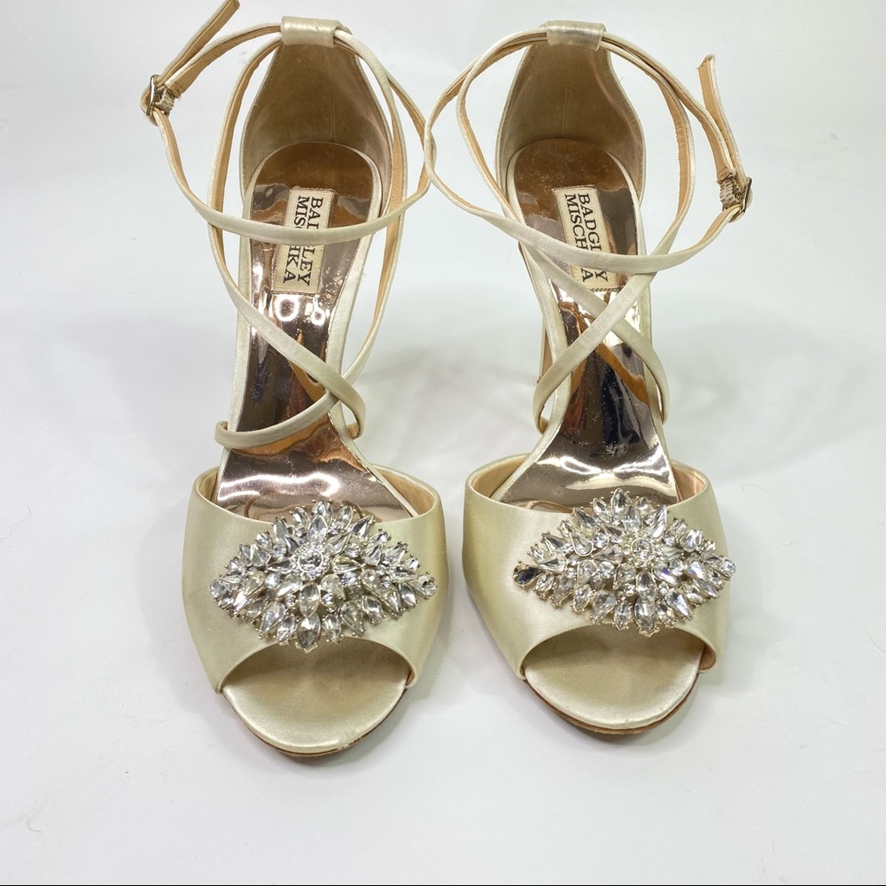 Badgely Mischka Satin Ivory Bling Peep Toe Heel 8